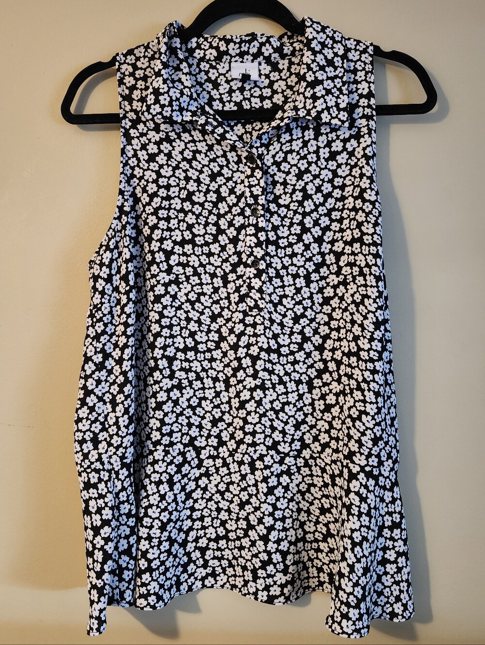 Cabi Sleeveless Style 5733 Befriend Blouse